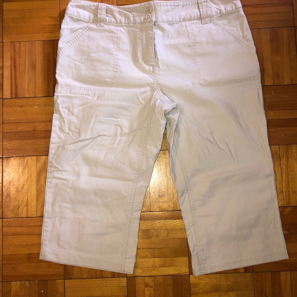 Reitmans Cream Women's 100% cotton Bermudas - Picture 1 of 6